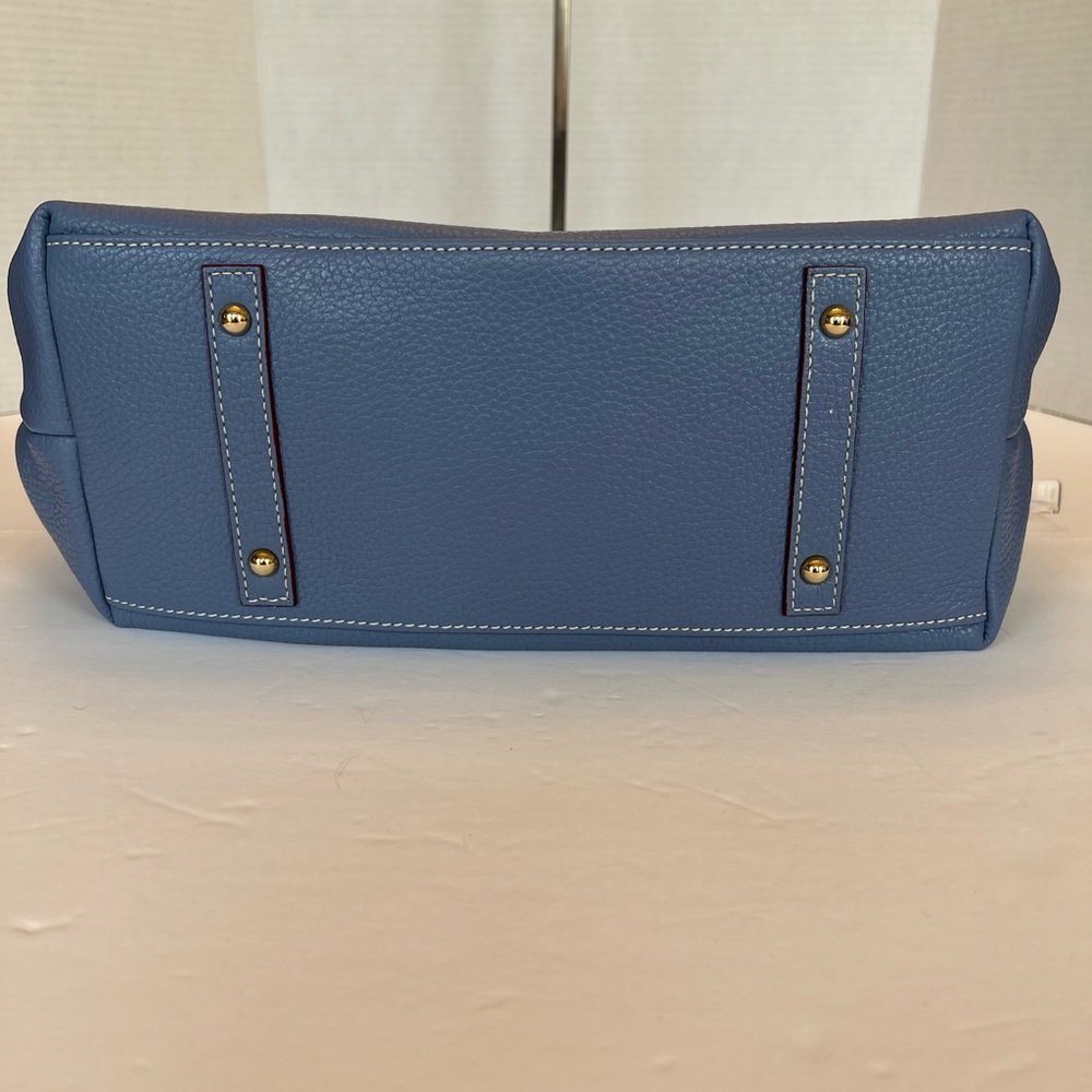 Dooney and Bourke Sky Blue Hobo Satchel, Kisslock & Key Fob set (3 pieces) - Picture 5 of 12